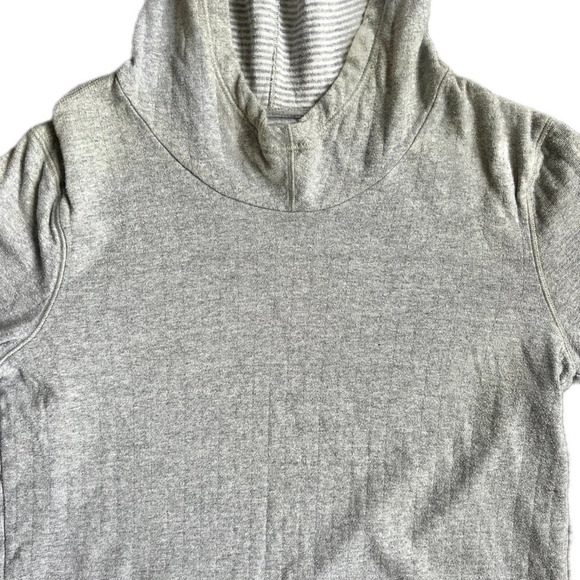 Armani Exchange Men’s Gray Hoodie Size Medium - Picture 2 of 6